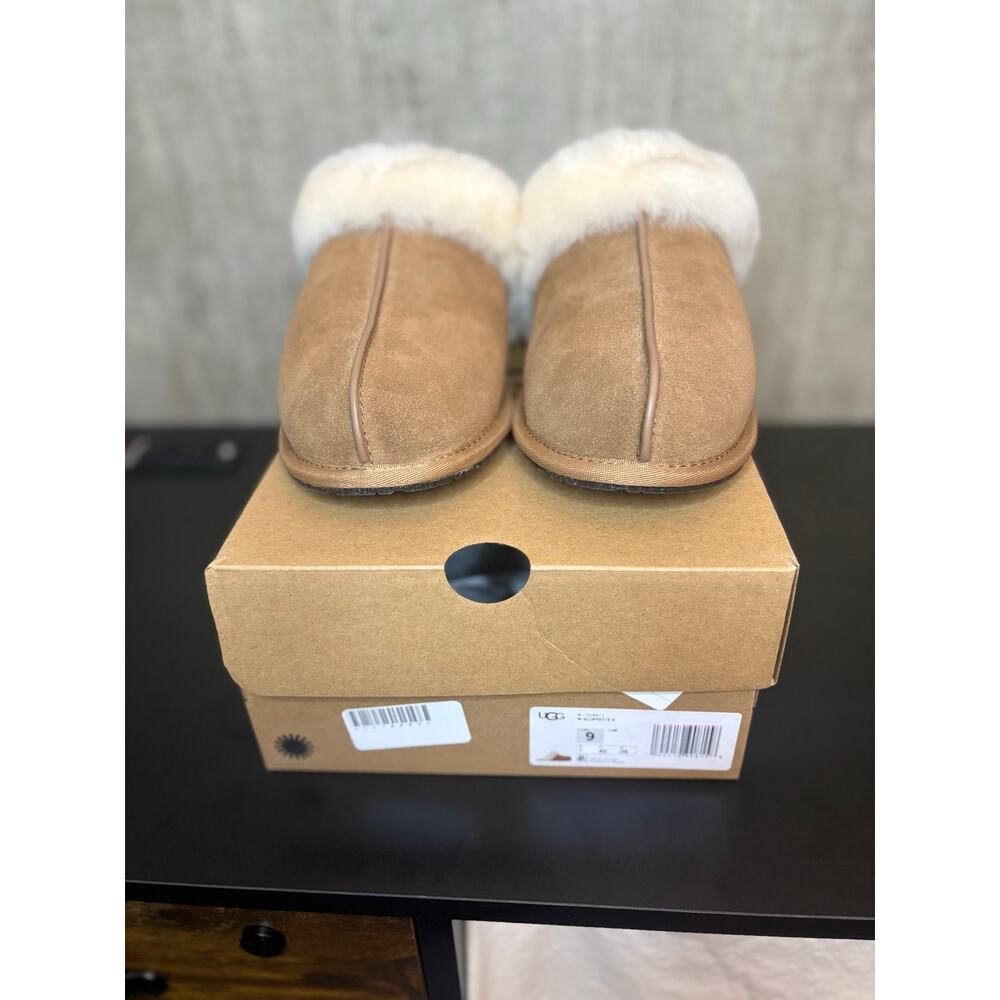 NEW 9W - Uggs Scuffette Slippers (chestnut) - Picture 2 of 5